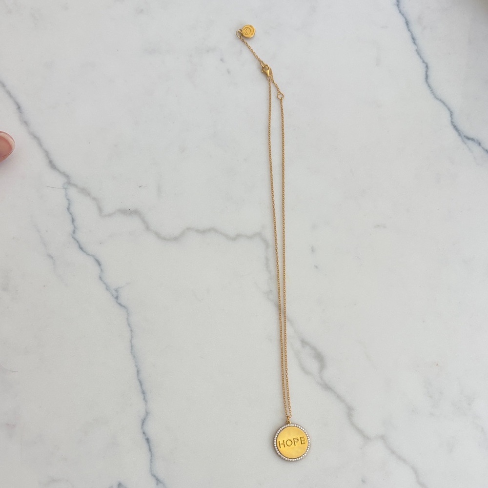 Elegant Gold 'Hope' Pendant Necklace